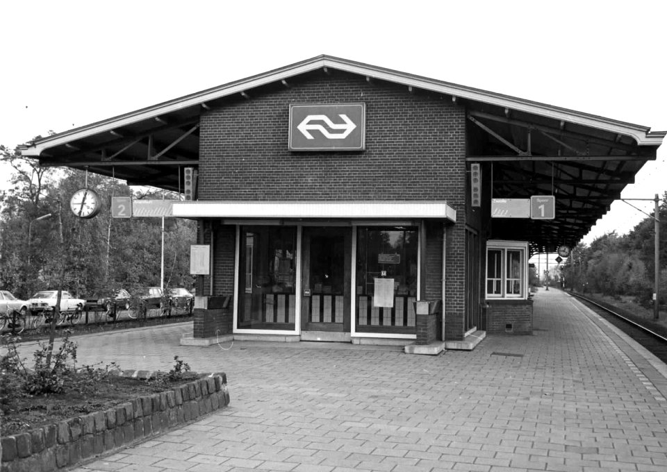 HUA-150554-Gezicht op het N.S.-station Nunspeet te Nunspeet