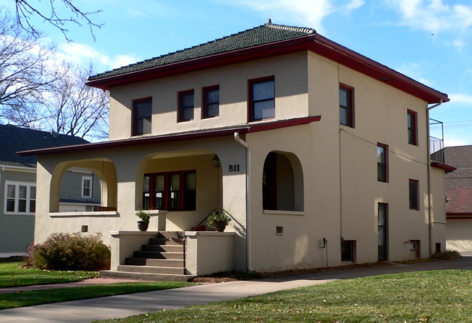 Hastings, Nebraska 811 N Lincoln Ave
