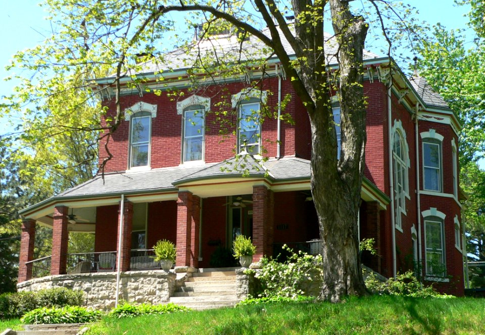 Howe house (Atchison KS) from ENE 1