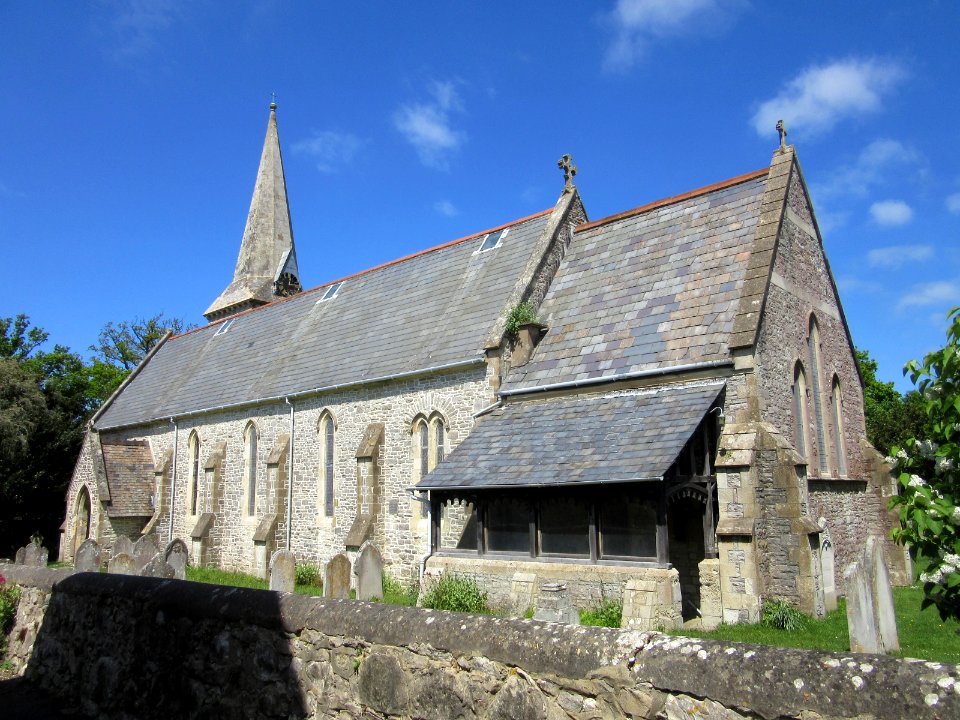 Holy Trinity Church, Church Road, Bembridge (May 2016) (5)