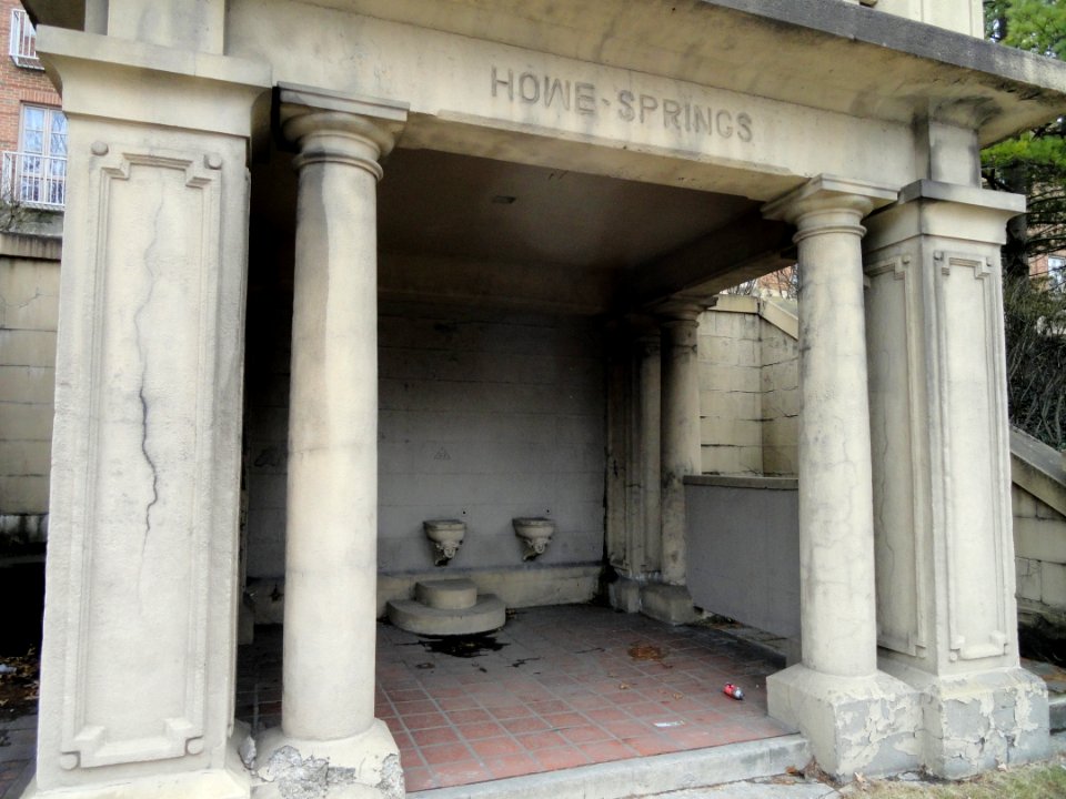 Howe Springs - Fifth Avenue, Pittsburgh, PA - DSC04990-001
