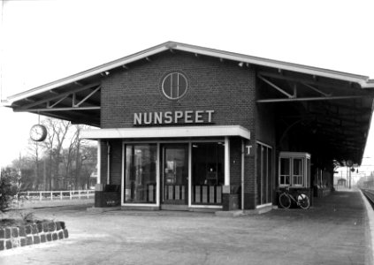 HUA-150543-Gezicht op het N.S.-station Nunspeet te Nunspeet