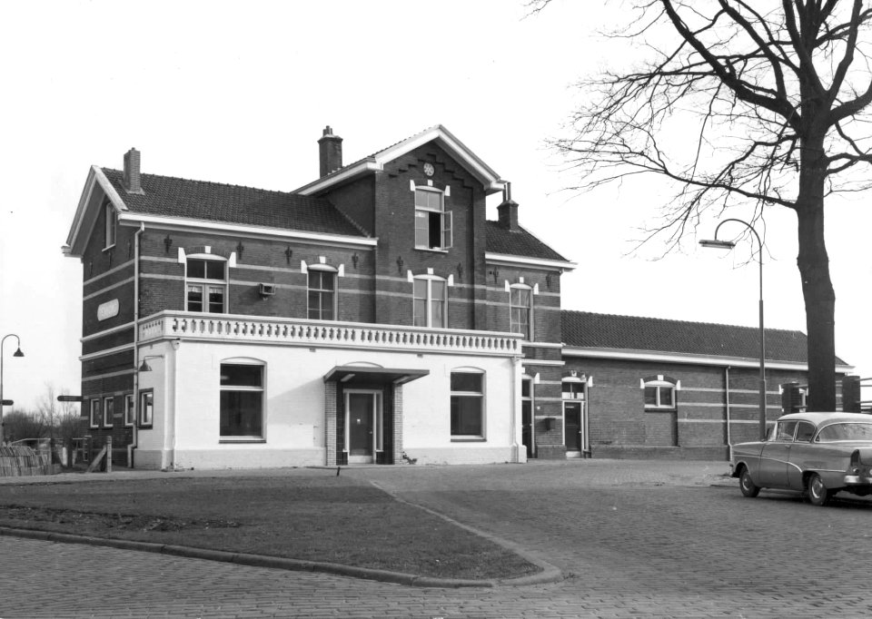 HUA-150714-Gezicht op het NS station Terborg te Terborg