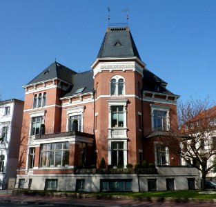 Hohenzollernstraße 4