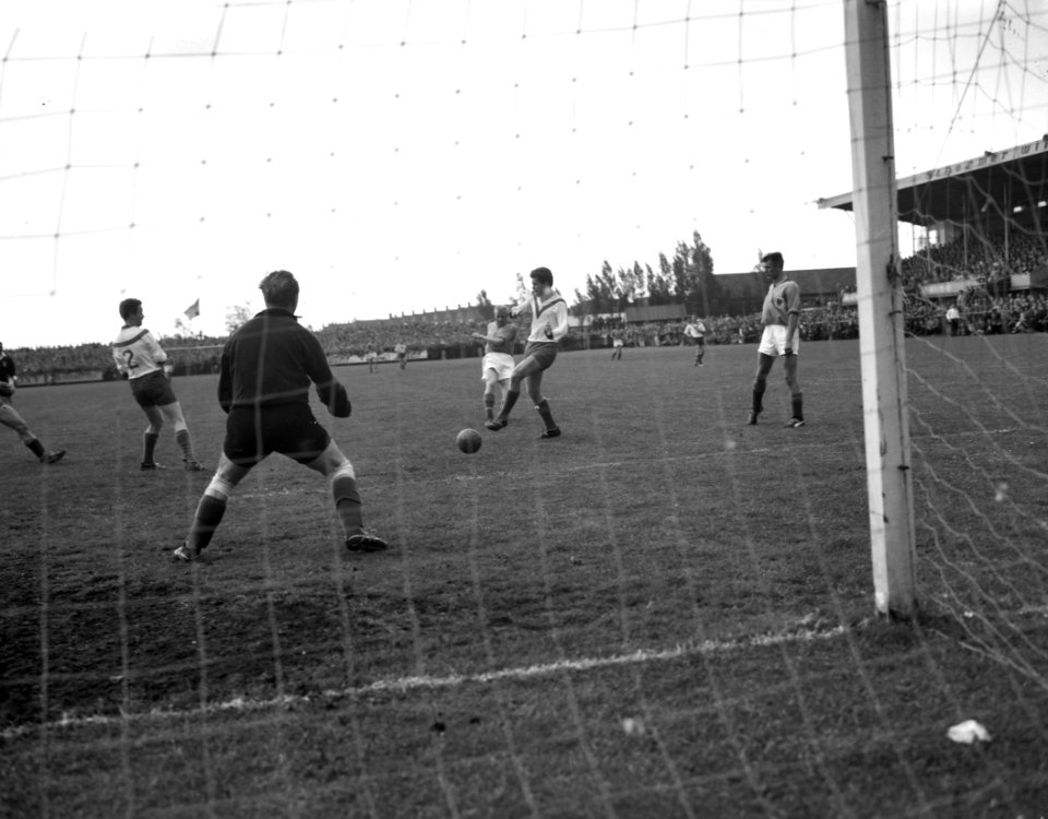 Helmondia tegen Volendam 0-7 Spelmoment, Bestanddeelnr 912-5846