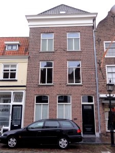 Grave Rijksmonument 17294 Rogstraat 3