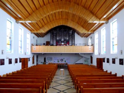 Heilig-Geist-Kirche (Westend) Orgelempore