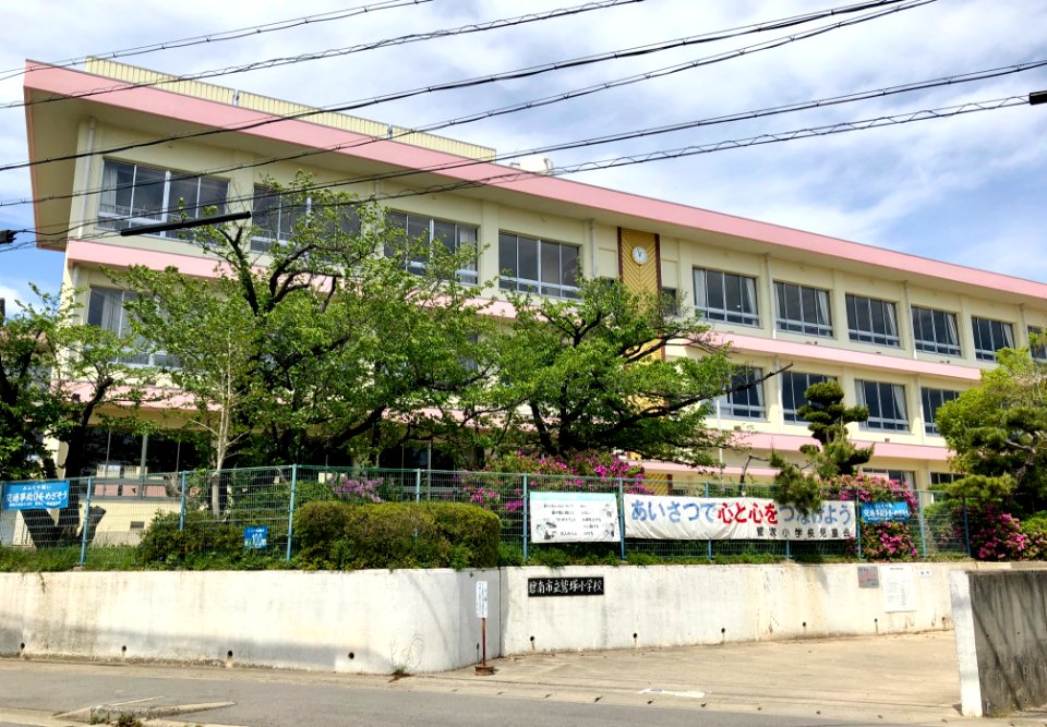 Hekinan-City-Washizuka-Elementary-School-2