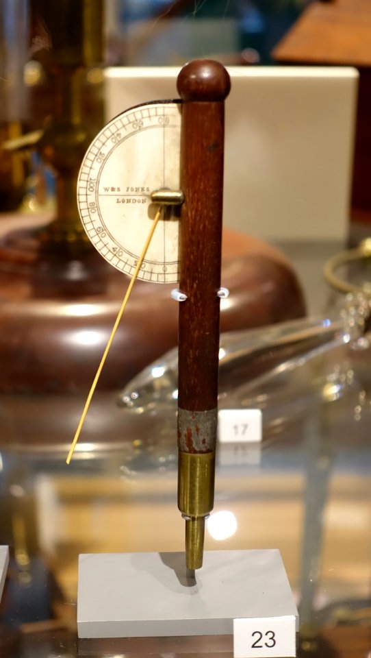 Henley's quadrant electrometer, William & Samuel Jones, London, 1815 - Putnam Gallery - Harvard University - DSC07974