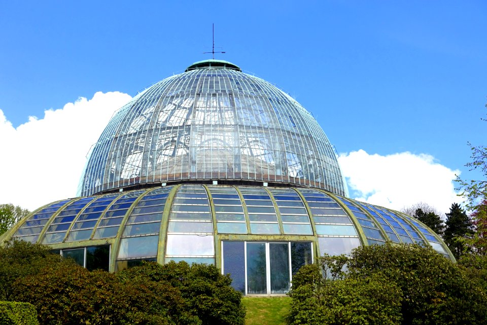 Greenhouse view - Royal Castle of Laeken - Brussels, Belgium - DSC07147