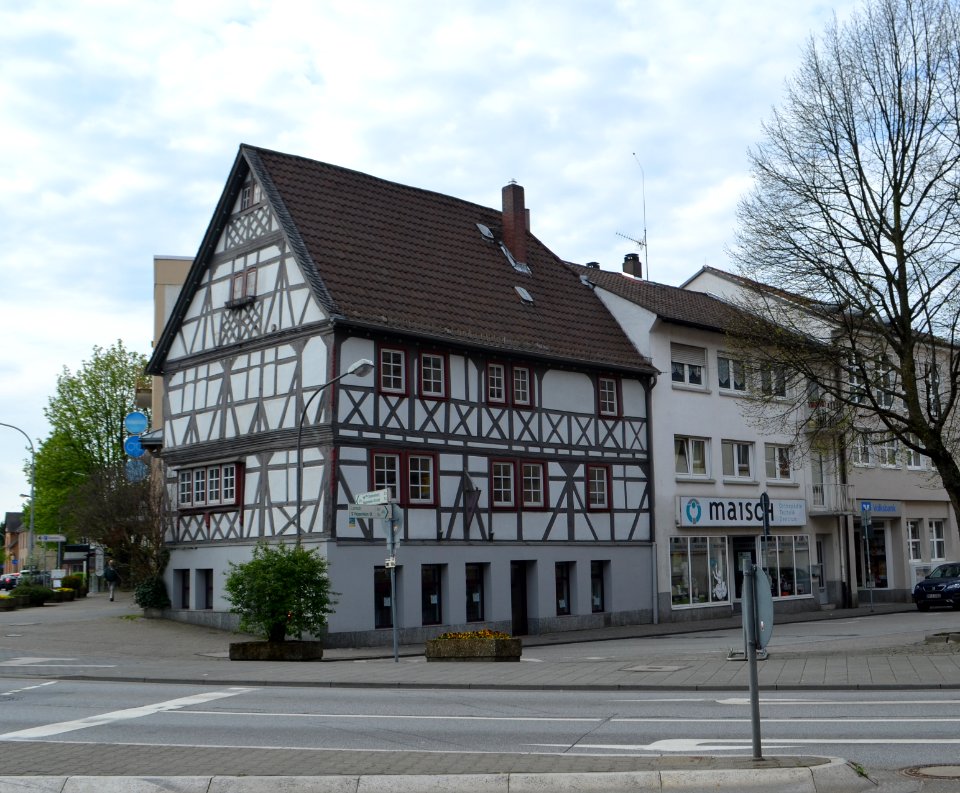 Heppenheim, Ernst-Schneider-Straße 2