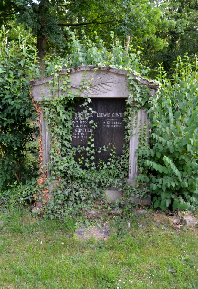 Griesheim, Friedhof, Grab C 224-225 Günther