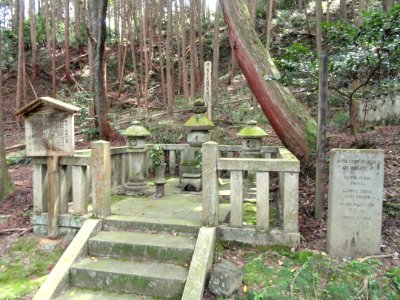 Grave of Ernest Fenollosa - Homyoin Temple - Otsu, Shiga - DSC07579