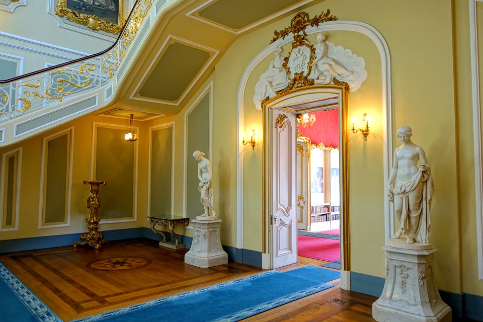Hall - Wrest Park - Bedfordshire, England - DSC08353