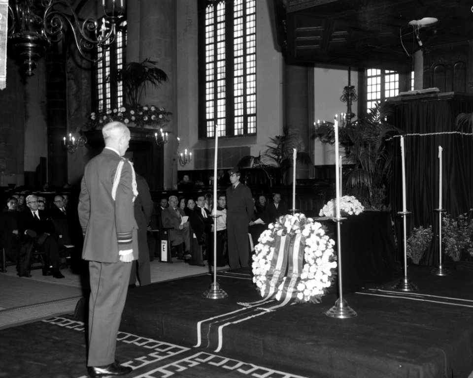 Herdenkingsplechtigheid van de geallieerde gevallenen in Westerkerk te Amsterdam, Bestanddeelnr 917-1086