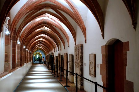 Hallway with church monuments - Germanisches Nationalmuseum - Nuremberg, Germany - DSC02791