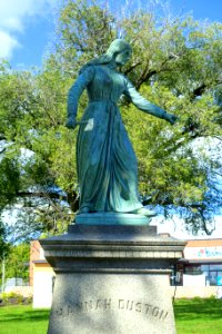Hannah Duston Monument, by Calvin H. Weeks, 1879 - Haverhill, Massachusetts - DSC06336