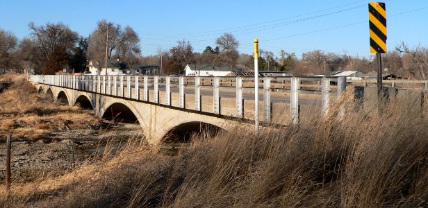 Henry State Aid bridges N bridge from SW