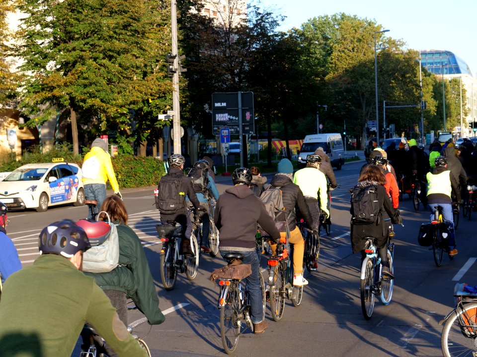 Hedonist International bicycle demonstration at Rebellion Week Berlin 2019-10-07 02