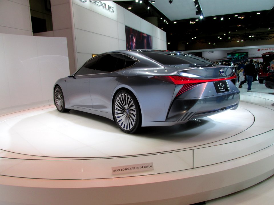 Lexus LS+ concept Toronto 01