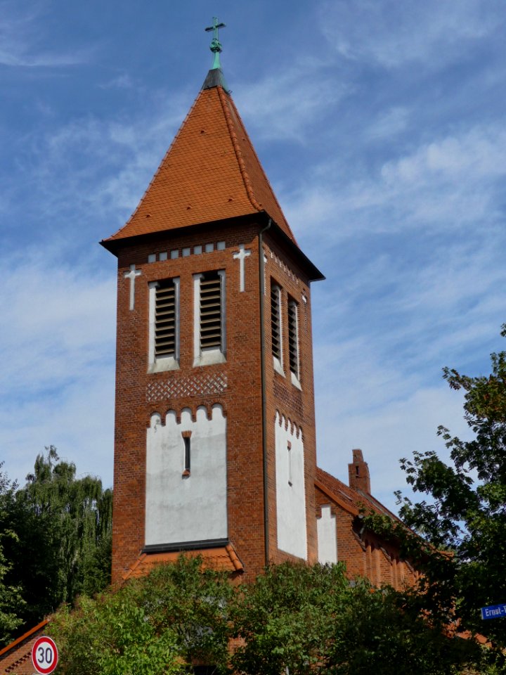 Heilige Familie, Strasburg (Uckermark) Nahaufnahme Turm
