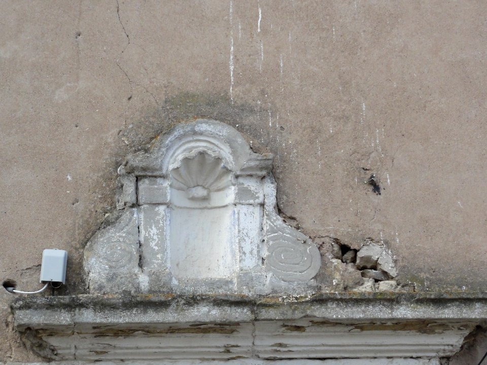 Herbéviller (M-et-M) dessus de porte maison A