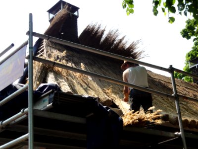 Hernen (Wijchen) Rijksmonument 9311 Dorpsstraat 33, vernieuwing dakstro (2)