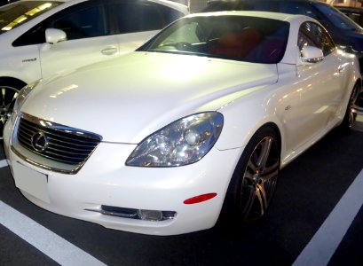 Lexus SC430 (UZZ40) at night front