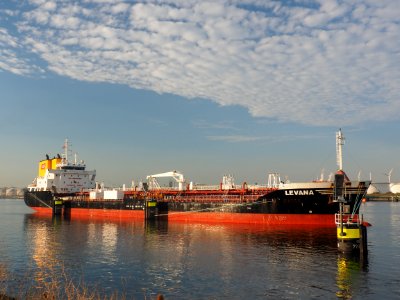 Levana (ship, 2009) IMO 9424053, Port of Rotterdam pic2 photo