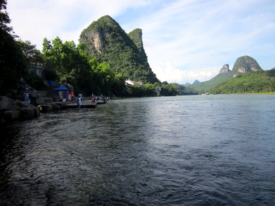 Li River and mountains in Yangshuo County, Guilin64