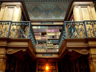 Library at the Teylers museum, photo-1