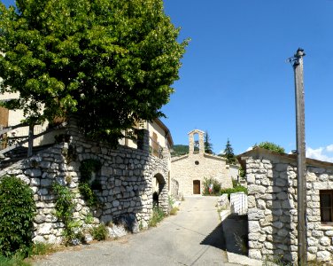 Le Poët-en-Percip Bourg 3