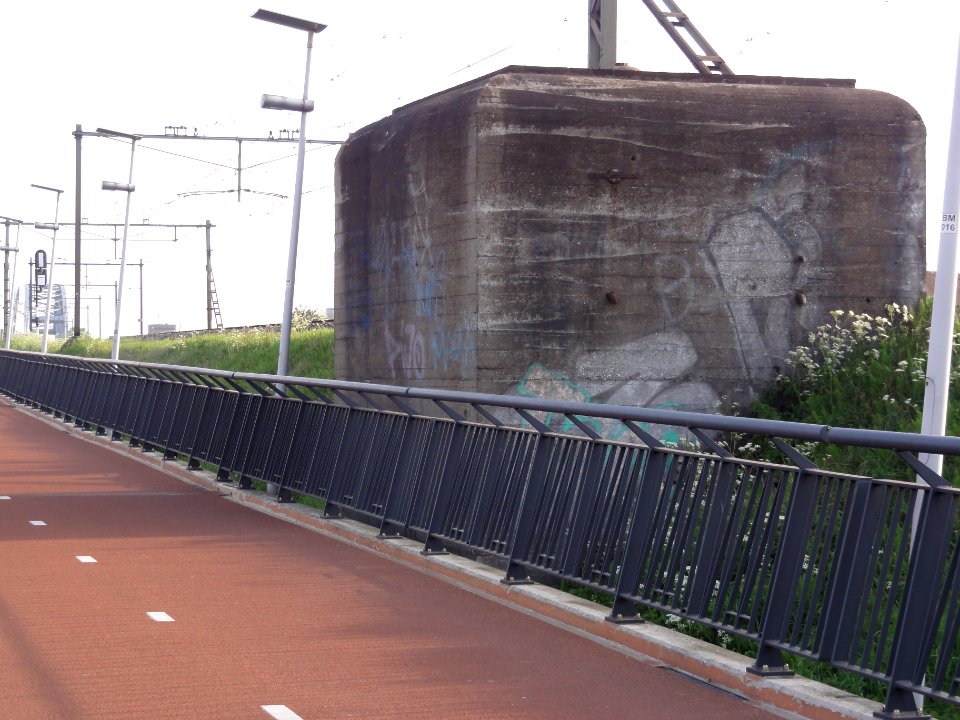 Lent 418950 brugkazemat Lent Zuid (met spoorbrug)