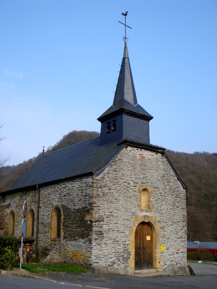Linchamps (Ardennes) église 02