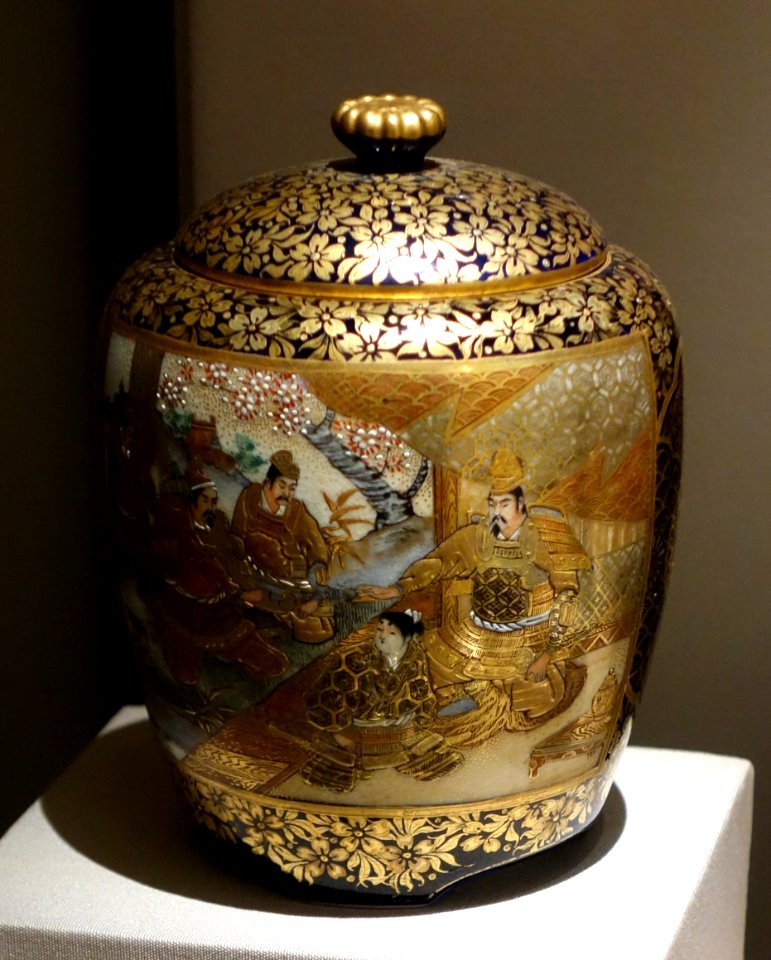 Lidded Incense Jar, Japan (Kyoto), Kinkozan workshop, 1870s-1920s, earthenware with overglaze and gold on dark cobalt - Chazen Museum of Art - DSC02381