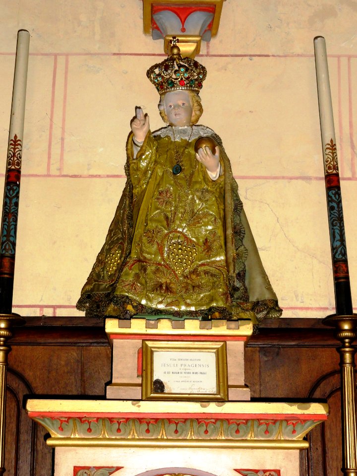 Le Grez (Sarthe) église, statue Enfant Jésus Roi