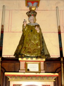 Le Grez (Sarthe) église, statue Enfant Jésus Roi