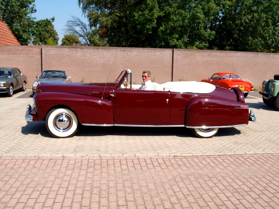 Lincoln Continental Cabriolet photo-39