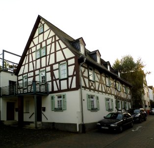 Lindenholzhausen, Sackstraße 10-8