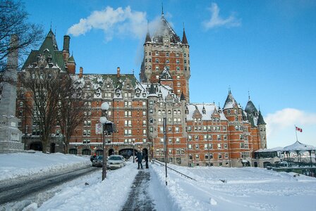 Winter kiosk hotel