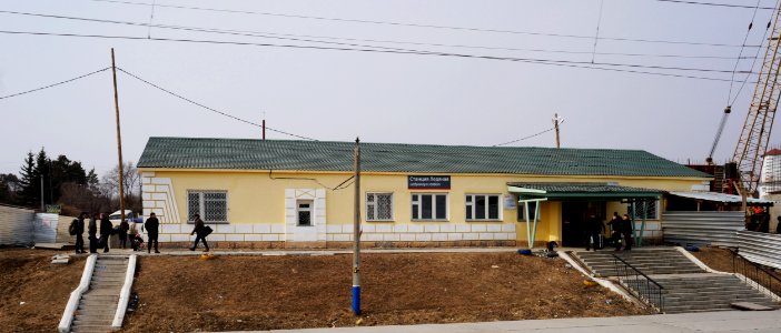 Ledyanaya-railway-station-amur-oblast-april-2014