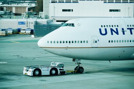 Transportation vehicle airline