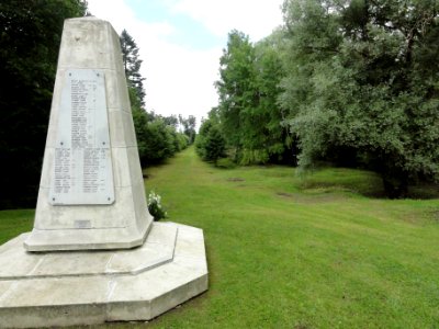 Leintrey (M-et-M) Mémorial les entonnoirs (04)