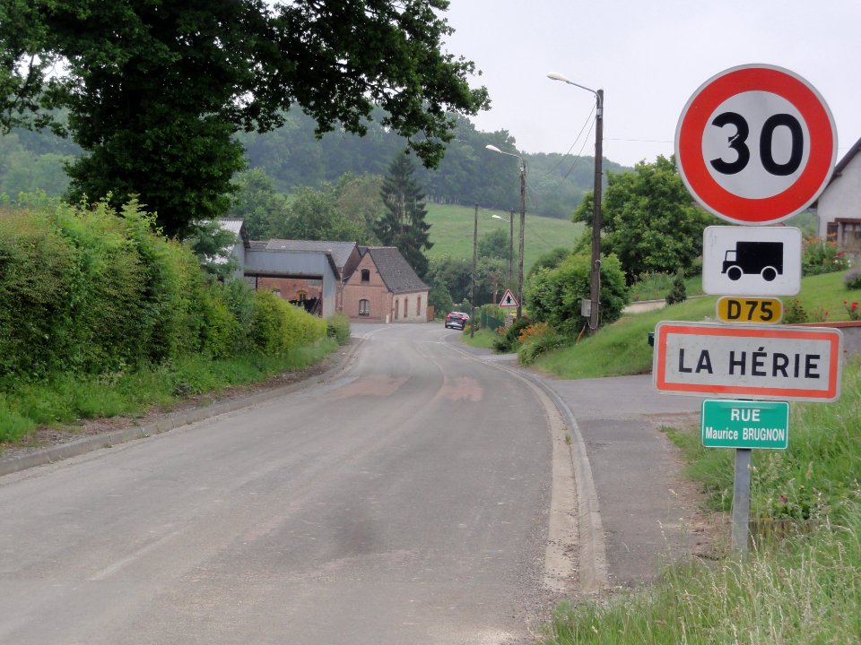 La Hérie (Aisne) city limit sign