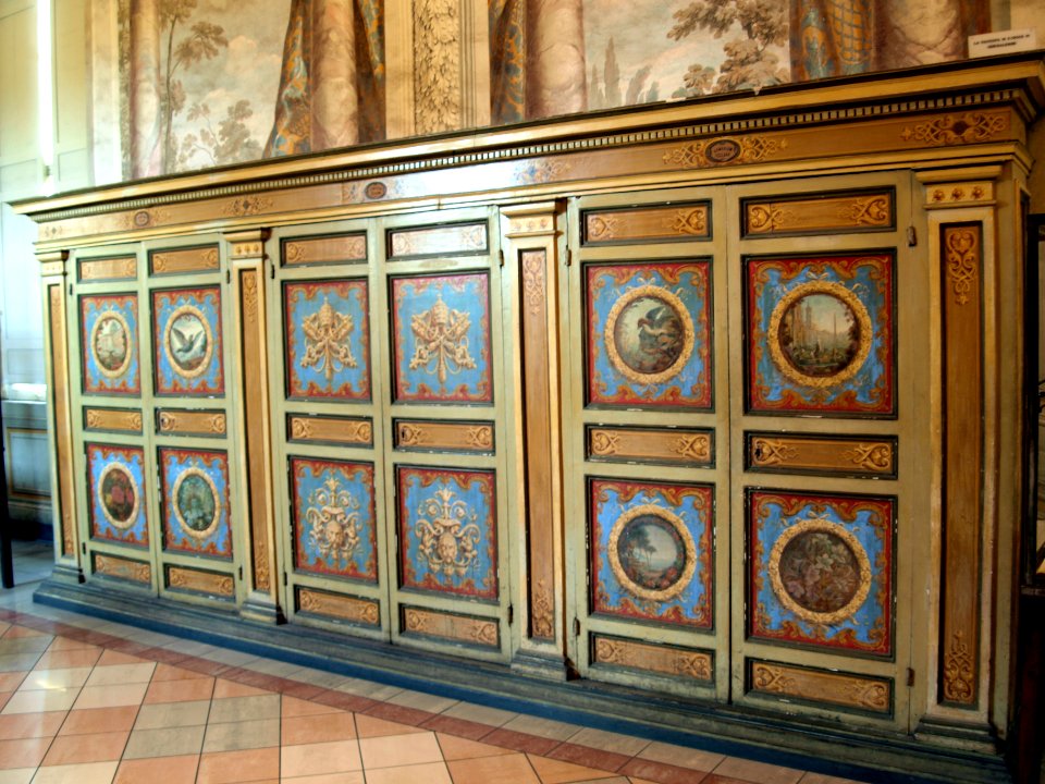 La Facciata di S.Croce in Gersalemme, Armarium