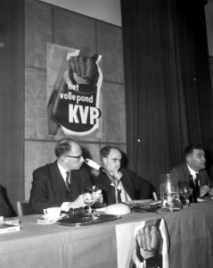 KVP-landdag te Utrecht, mr van Doom en Vos, Bestanddeelnr 913-5580