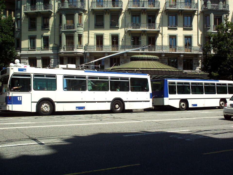 Lausanne trailer-trolley bus