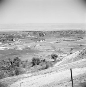 Landschap in de omgeving van Jericho. De Wadi el Kelt en de overgang naar de vla, Bestanddeelnr 255-5611