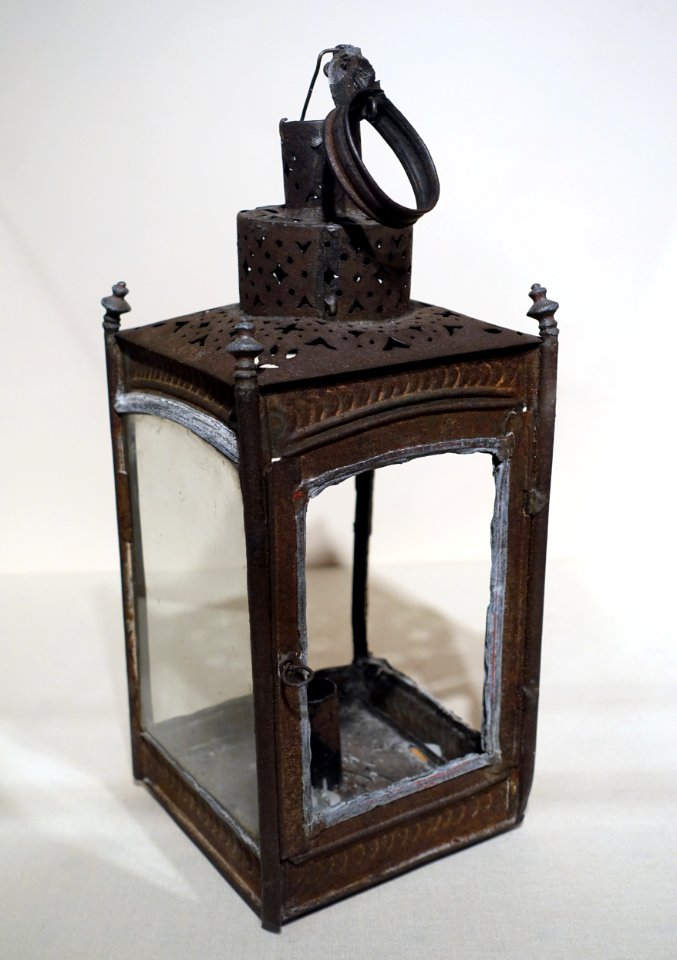 Lantern flashed from belfry of Christ Church in Boston for Paul Revere, Boston, c. 1775 - Concord Museum - Concord, MA - DSC05583
