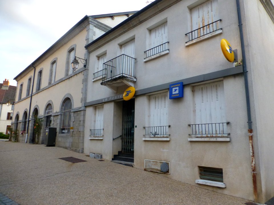 La Poste Mairie Bellegarde-en-Marche
